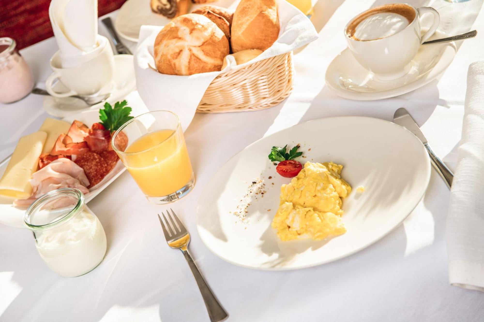 Hotel Daniel Apartments Селва ди Вал Гардена Екстериор снимка